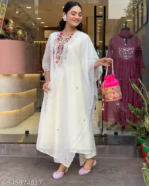 BEAUTIFUL EMBRODERED KURTA PENT