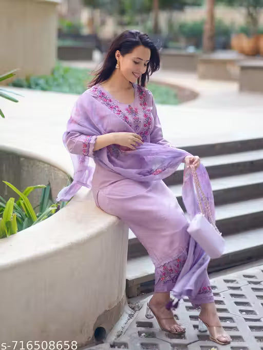 Cotton Blend Floral Embroidered Kurta Pant